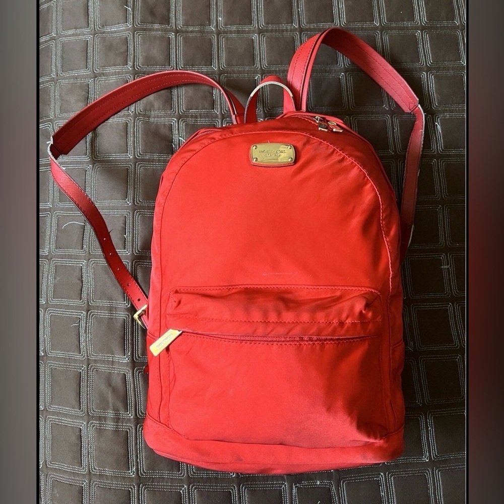MICHAEL KORS MEDIUM JET SET RED BACKPACK 🎒W/ Gold Accents